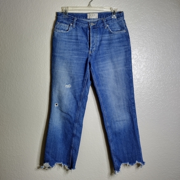 FREE PEOPLE we the free MAGGIE MID RISE STRAIGHT chewed hem crop JEANS sz 26 - Picture 2 of 9